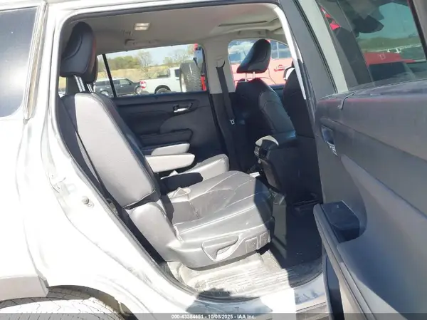 5TDKDRBH7PS016708 2023 TOYOTA HIGHLANDER - Image 8