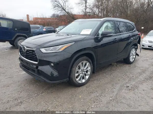 5TDKDRBH7PS017289 2023 TOYOTA HIGHLANDER - Image 2