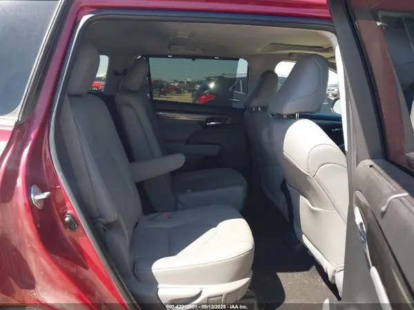 5TDKDRBH7PS025411 2023 TOYOTA HIGHLANDER - Image 8