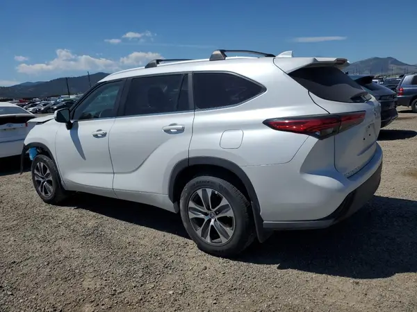 5TDKDRBH7PS026994 2023 TOYOTA HIGHLANDER - Image 2