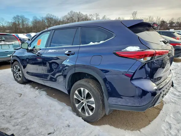 5TDKDRBH7PS030091 2023 TOYOTA HIGHLANDER - Image 2