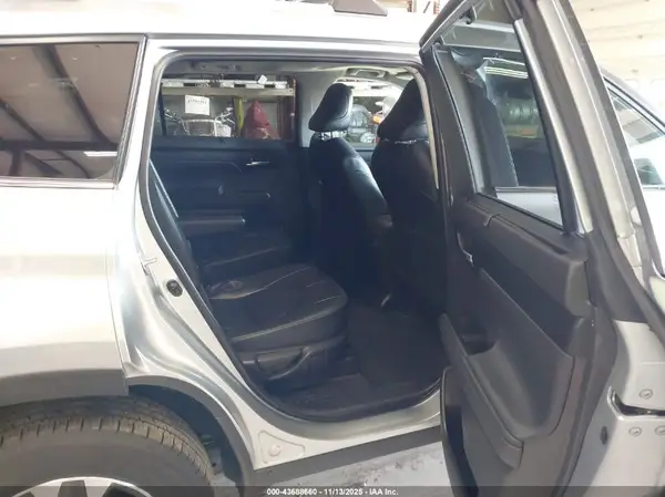 5TDKDRBH7PS040152 2023 TOYOTA HIGHLANDER - Image 8