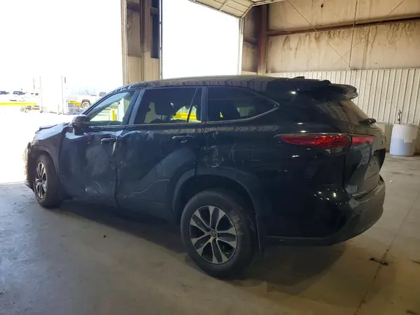 5TDKDRBH7PS506260 2023 TOYOTA HIGHLANDER - Image 2