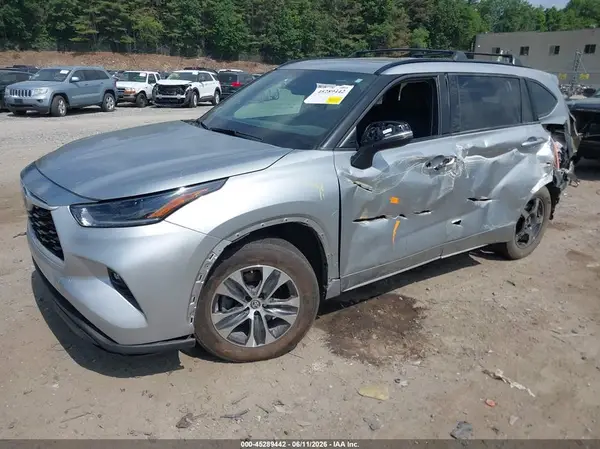 5TDKDRBH7PS507134 2023 TOYOTA HIGHLANDER - Image 2