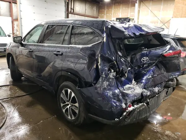 5TDKDRBH7PS508090 2023 TOYOTA HIGHLANDER - Image 2