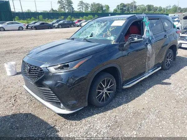 5TDKDRBH7PS508672 2023 TOYOTA HIGHLANDER - Image 2