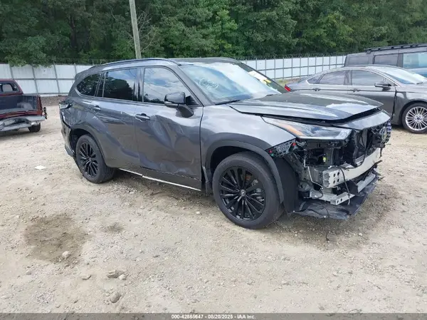 5TDKDRBH7PS512639 2023 TOYOTA HIGHLANDER - Image 1