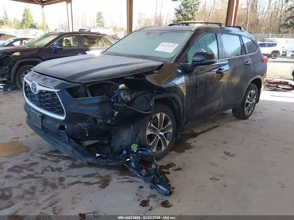5TDKDRBH7PS518554 2023 TOYOTA HIGHLANDER - Image 2