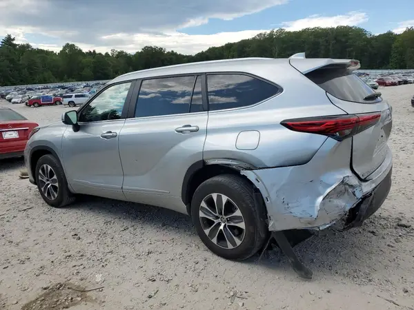 5TDKDRBH7PS521602 2023 TOYOTA HIGHLANDER - Image 2