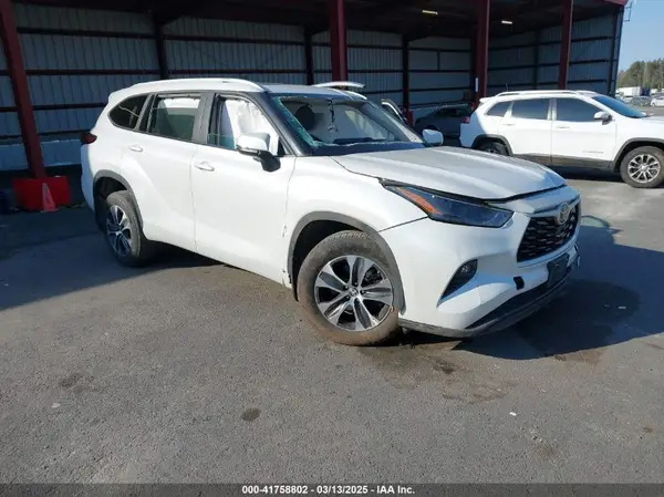 5TDKDRBH7PS522975 2023 TOYOTA HIGHLANDER - Image 1