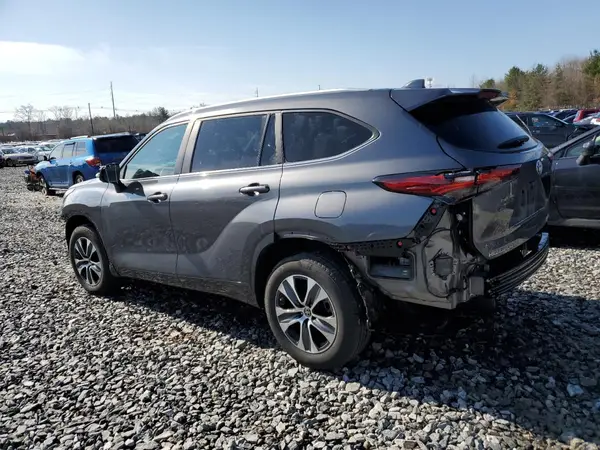 5TDKDRBH7RS534028 2024 TOYOTA HIGHLANDER - Image 2
