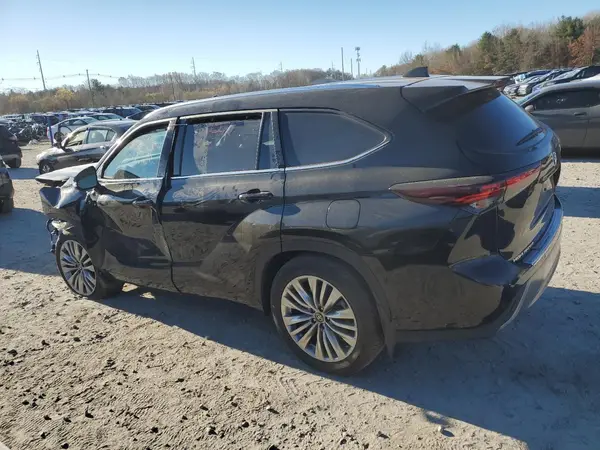 5TDKDRBH7RS535664 2024 TOYOTA HIGHLANDER - Image 2