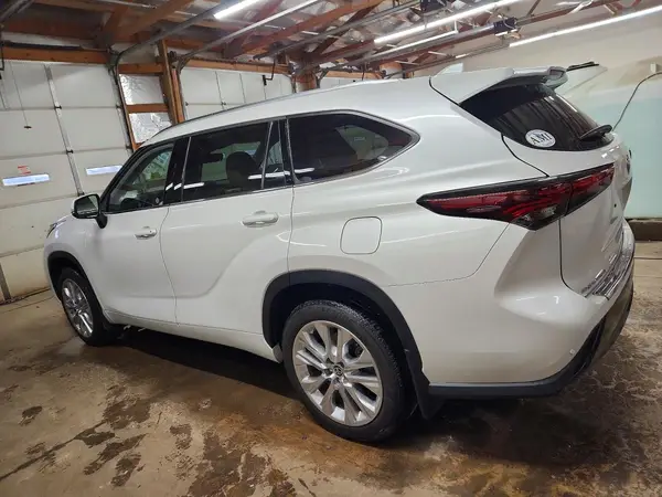 5TDKDRBH7RS536796 2024 TOYOTA HIGHLANDER - Image 2