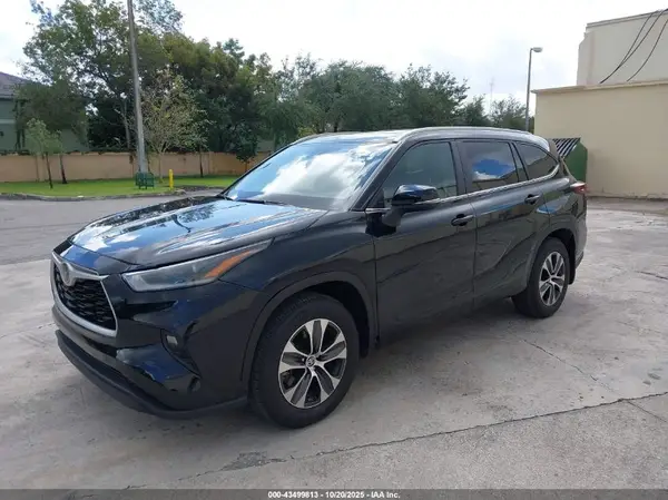 5TDKDRBH7RS540914 2024 TOYOTA HIGHLANDER - Image 2