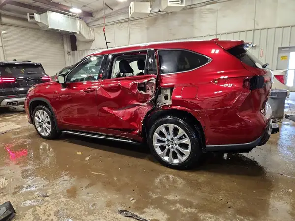 5TDKDRBH7RS545837 2024 TOYOTA HIGHLANDER - Image 2