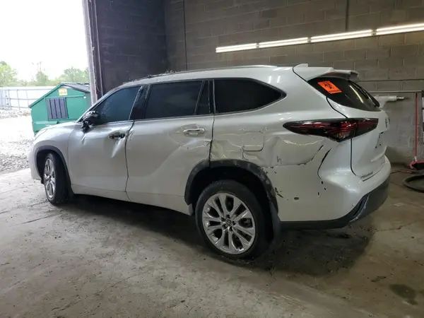 5TDKDRBH7RS547006 2024 TOYOTA HIGHLANDER - Image 2