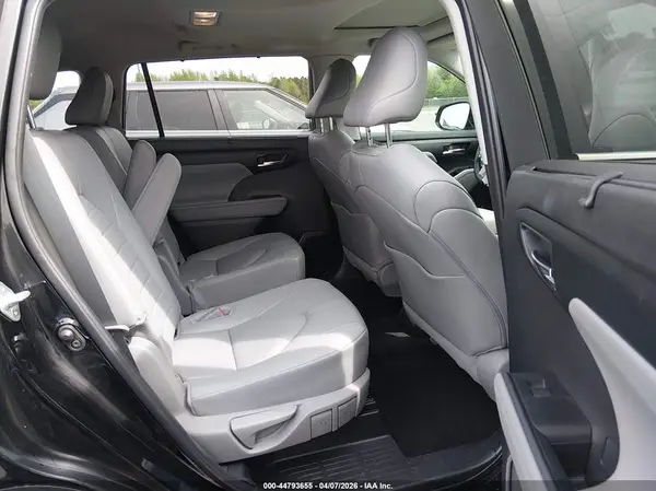 5TDKDRBH7RS562587 2024 TOYOTA HIGHLANDER - Image 8