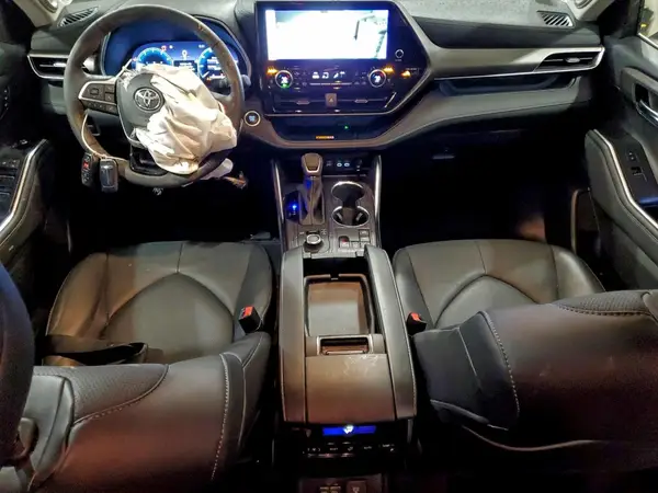 5TDKDRBH7RS568020 2024 TOYOTA HIGHLANDER - Image 8
