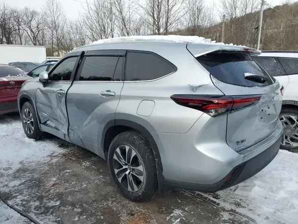 5TDKDRBH7RS568955 2024 TOYOTA HIGHLANDER - Image 2