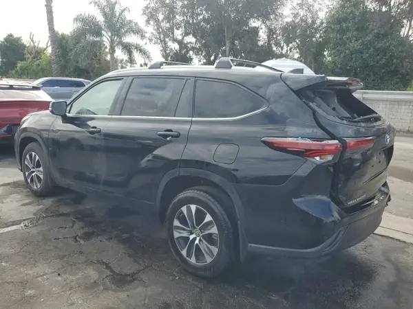 5TDKDRBH7RS569412 2024 TOYOTA HIGHLANDER - Image 2