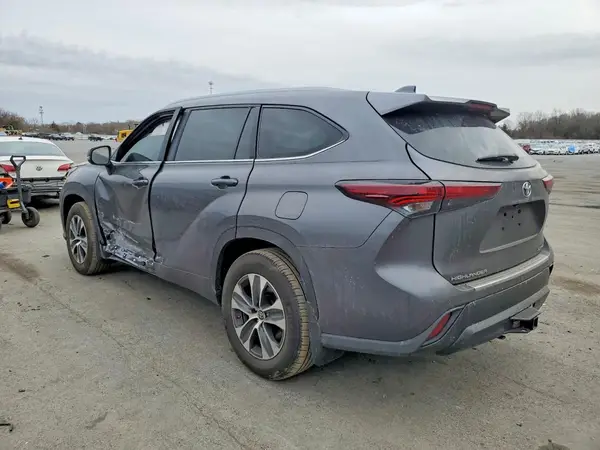 5TDKDRBH7RS572536 2024 TOYOTA HIGHLANDER - Image 2