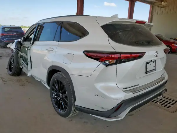 5TDKDRBH7SS576799 2025 TOYOTA HIGHLANDER - Image 2