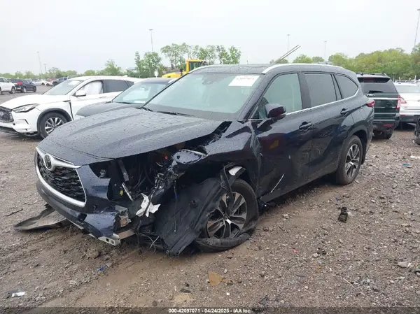 5TDKDRBH7SS578651 2025 TOYOTA HIGHLANDER - Image 2