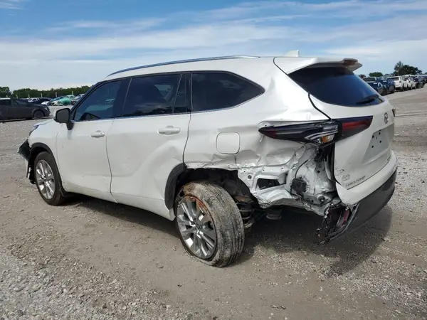 5TDKDRBH7SS582344 2025 TOYOTA HIGHLANDER - Image 2