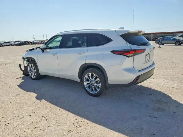 5TDKDRBH7SS588810 2025 TOYOTA HIGHLANDER - Image 2