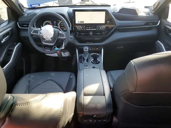 5TDKDRBH7SS590749 2025 TOYOTA HIGHLANDER - Image 8