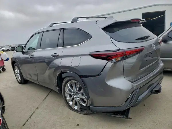 5TDKDRBH7TS596651 2026 TOYOTA HIGHLANDER - Image 2