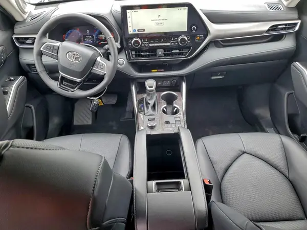5TDKDRBH7TS596651 2026 TOYOTA HIGHLANDER - Image 8