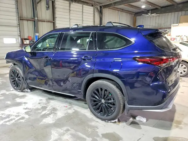 5TDKDRBH7TS597119 2026 TOYOTA HIGHLANDER - Image 2