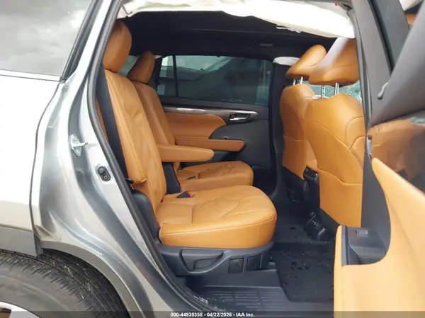 5TDKDRBH7TS599159 2026 TOYOTA HIGHLANDER - Image 8
