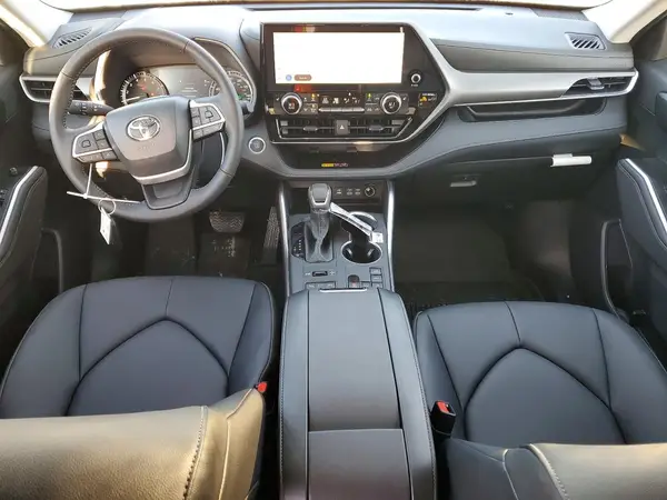 5TDKDRBH7TS605493 2026 TOYOTA HIGHLANDER - Image 8