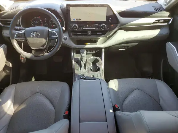 5TDKDRBH8PS009010 2023 TOYOTA HIGHLANDER - Image 8