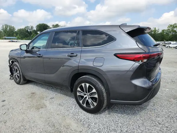 5TDKDRBH8PS013929 2023 TOYOTA HIGHLANDER - Image 2