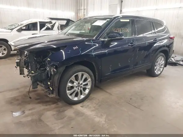5TDKDRBH8PS016653 2023 TOYOTA HIGHLANDER - Image 2