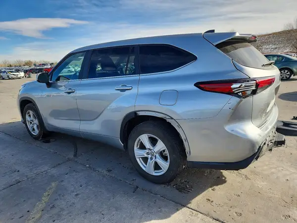 5TDKDRBH8PS019245 2023 TOYOTA HIGHLANDER - Image 2