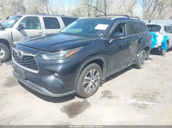 5TDKDRBH8PS021383 2023 TOYOTA HIGHLANDER - Image 2