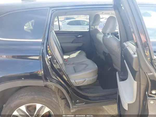 5TDKDRBH8PS021383 2023 TOYOTA HIGHLANDER - Image 8