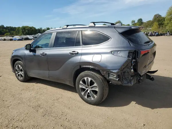 5TDKDRBH8PS023649 2023 TOYOTA HIGHLANDER - Image 2