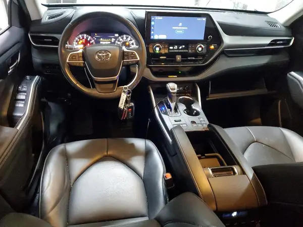 5TDKDRBH8PS026017 2023 TOYOTA HIGHLANDER - Image 8