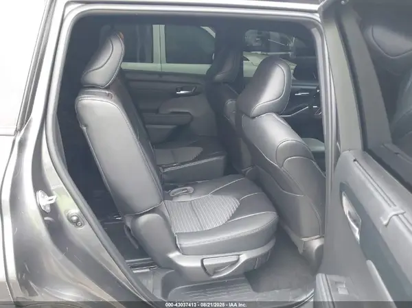 5TDKDRBH8PS029709 2023 TOYOTA HIGHLANDER - Image 8