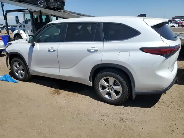 5TDKDRBH8PS032559 2023 TOYOTA HIGHLANDER - Image 2