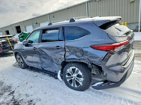 5TDKDRBH8PS040709 2023 TOYOTA HIGHLANDER - Image 2