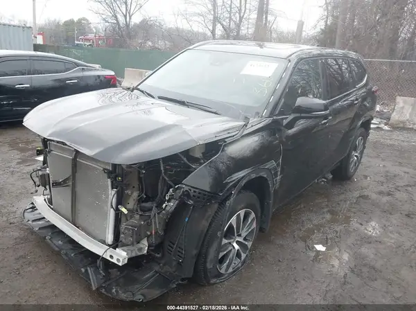 5TDKDRBH8PS043030 2023 TOYOTA HIGHLANDER - Image 2