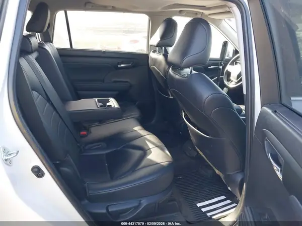 5TDKDRBH8PS046042 2023 TOYOTA HIGHLANDER - Image 8