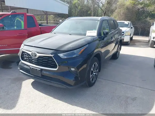 5TDKDRBH8PS503366 2023 TOYOTA HIGHLANDER - Image 2