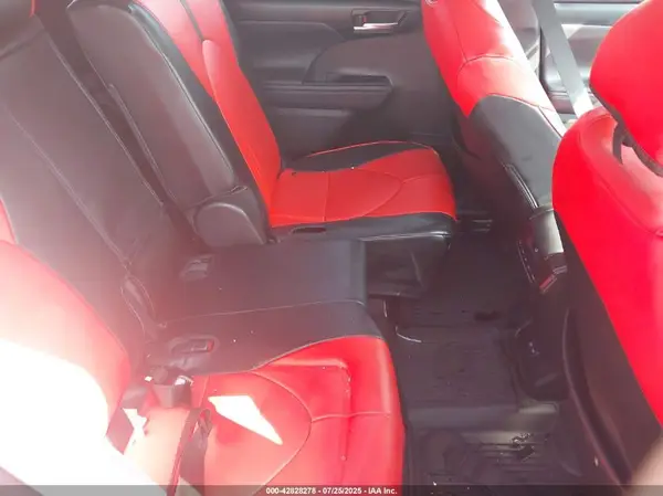 5TDKDRBH8PS510690 2023 TOYOTA HIGHLANDER - Image 8